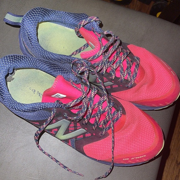 New Balance all terrain Trail Sneakers - Picture 2 of 7